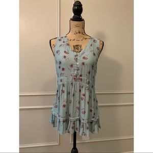 Nordstrom Hinge Top - NWOT